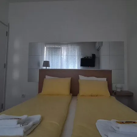 Zlatovo Stan Na Dan 公寓